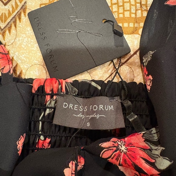 Dress Forum Los Angles Women's Black & Floral Split Leg Sheer Jumpsuit - Picture 5 of 12